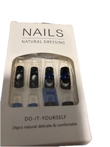 New Nails Professional Do It Yourself 24 Piece Natural Delicate & Comfortable - Picture 1 of 2