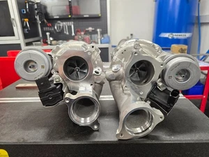 Turbolader Audi RS6 C8 RS7 RSQ8 4,0 TFSI Urus Cayenne 18539700177+18539880176 - Picture 1 of 6