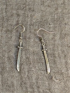 Miniature Katana Samurai Sword Dangle Earrings Metal Ninja Jewelry Gift - Picture 1 of 5