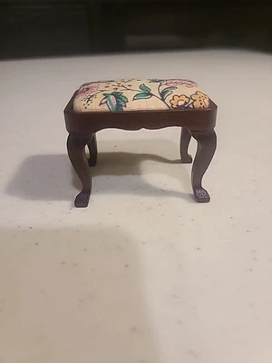 Roc Miniature 1:12 Foot Stool for Dollhouse Miniature Furniture - Image 1 of 4