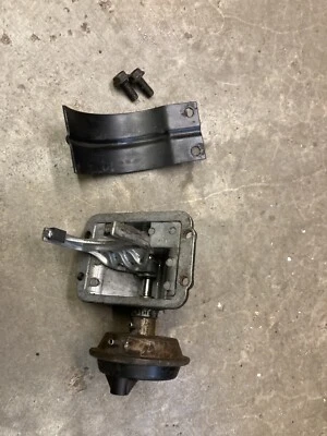 Jeep Cherokee XJ Wrangler YJ 84-95 Dana 30 Vacuum Disconnect Shift Fork Housing - Image 1 of 3