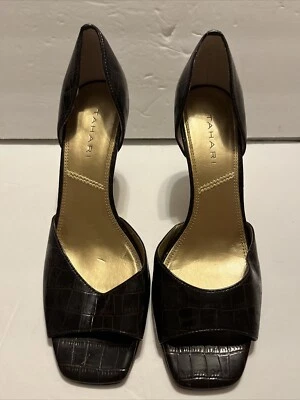 Zapatos para mujer Tahari Rosie negros punta abierta tacón alto charol 7M. Foto 1 de 4