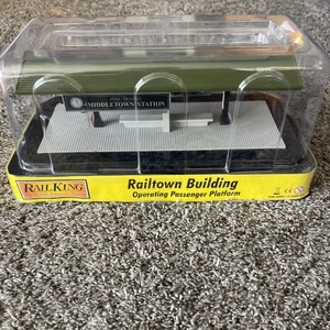 MTH. Estación de pasajeros operativa Rail King 30-9174 Middletown. Luces nuevas en caja - Imagen 1 de 8
