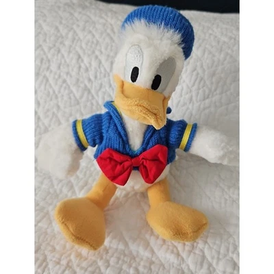 Juguete de peluche Disney Pato Donald sombrero azul pajarita roja animal de peluche Foto 1 de 4
