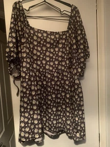 Yours Daisy Top 30/32 Very Flattering Top - Picture 1 of 3