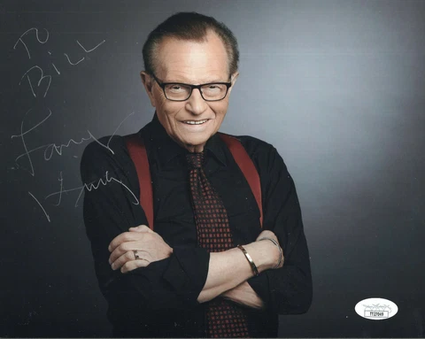 LARRY KING HAND SIGNED 8x10 COLOR PHOTO    GREAT POSE    RARE     TO BILL    JSA Cover