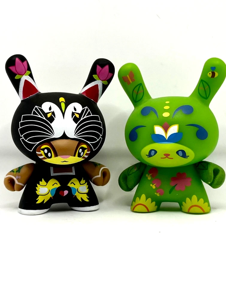 Figuras de vinilo Kidrobot Dunny serie 2008 y 2010 de Sneaky Raccoon Foto 1 de 4