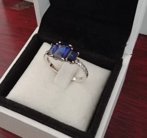 Echt Sterlingsilber funkelnder blauer Saphir CZ Edelstein erhöhtes Herz Ring Größe 6 - Bild 1 von 23