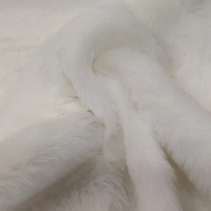 White / Cream - Luxury Faux Fur Fabric - Multiple Lengths - AC 435 - Picture 1 of 3