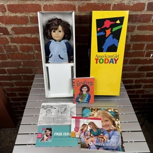 Vintage American Girl Lindsey Bergman Meet Outfit Book GOTY 2001 In Original Box - Picture 1 of 16