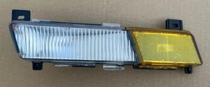 C4 Corvette OEM USED 1984-1987 RIGHT Front Turn Signal/Marker Light #16501574 - Picture 1 of 7