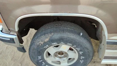 Chevy Suburban 1992-1999 conductor rueda delantera izquierda acampanada moldura guardabarros OEM Foto 1 de 4