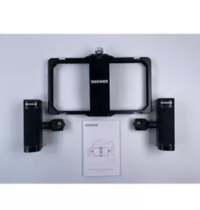 NEEWER PA005E universal phone cage kit with Dual Handle Android/iOS system - Picture 1 of 8