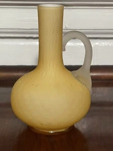 Kunstglas Butterscotch Satin kleine Knospen Vase - Bild 1 von 4