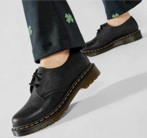 Dr Martens Doc 24256 Black Leather 6-Eye Shoes Boots Size 7 US  UK 6 EU 39 NEW!! - Picture 1 of 14