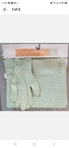 Made For Retail 2PC Adult Green Polka Dot Gardening Gloves & Apron Gift Set A264 - Picture 1 of 1