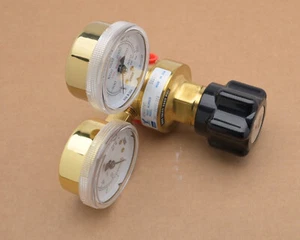Parker Veriflo IR401B4P01304 Pressure Regulator 45400767 (#T2201) - Picture 1 of 7