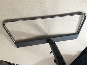 TV STAND FOR 47” PHILIPS PLUS FITTING SCREWS MODEL 47PFL6907T/12 - Picture 1 of 2