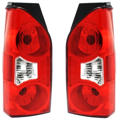 Par de luces traseras halógenas CAPA para conductor y pasajero Nissan Xterra 2005-2015 Foto 1 de 4