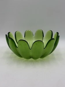 Vintage Indiana Glass Green 12 Petal Lotus Salad Serving Bowl 11" Round - Picture 1 of 5