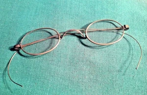old DR HAUX Gold-Tone WIRE RIM EYEGLASSES OVAL Glass Lenses MARKED $3 ON BRIDGE - Picture 1 of 6