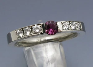 DISEÑO DE NEUMÁTICOS - BONITO ANILLO TENSOR BRILLANTE RUBÍ 0,71 QUILATES - ÚNICO - Imagen 1 de 6