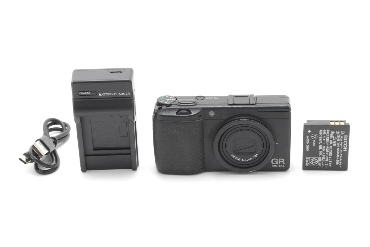 RICOH GR DIGITALⅢ ショット数1989カードリーダー付 GR DIGITAL III