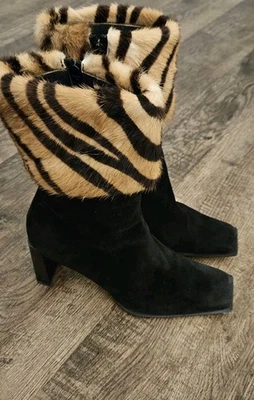 Botas femininas Stuart Weitzman com punho de pele tamanho 8 - Imagem 1 de 4