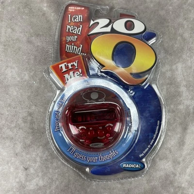 Radica 20Q 20 Questions 2003 juego electrónico portátil rojo leer como está/piezas Foto 1 de 4