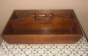 Bandeja dividida de madera antigua primitiva hecha a mano, clavos cuadrados originales - Imagen 1 de 8