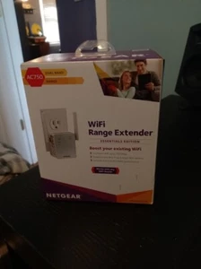 NETGEAR AC750 Wi-Fi Range Extender - EX3700-100NAS - Picture 1 of 1