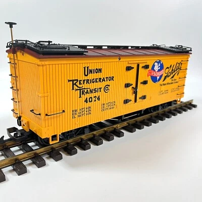 LGB G Scale 4074Z02 Schlitz Beer Wood Refrigerator Car URTC 4074 - Image 1 of 4