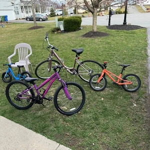 specialized bikes used 24 inch Hotrock ….Jett 16…. Balance and Crossroad sport - Picture 1 of 5