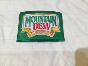 Vintage MOUNTAIN DEW DAS ORIGINAL bestickt genäht Patch Soda Pop NOS NEU og - Bild 1 von 6