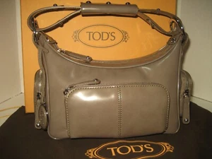 NUEVO TOD'S East West Gris Oscuro Pequeño Patente Cuero Plateado Bolso de Hombro Bolso de Mano - Imagen 1 de 11
