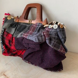 Michael Calloway Bespoke Weekender Carpet Bag with Wooden Handles - Picture 1 of 8