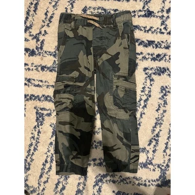 Pantalones cargo Wrangler camuflados para niños talla 4 cintura elástica regular Foto 1 de 3