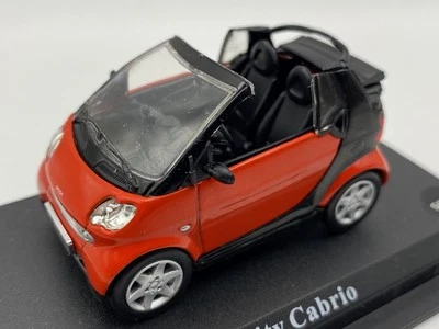 Smart City Cabrio DelPrado Universal hobbies collection 1:43 Diecast Modelcar - Photo 1/4
