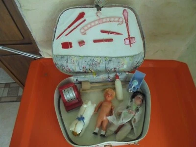 Jouet ancien lot de jouets + mallette poupées caisse Géobra chat celluloïd ect.. - Photo 1/4