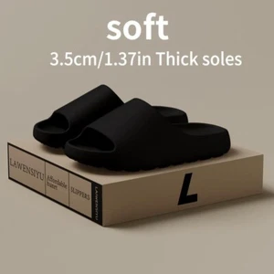 Cómodas pantuflas negras con plataforma antideslizante para sin género - Imagen 1 de 11