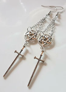  OHRHÄNGER OHRSCHMUCK GOTHIC VAMPIR HEXE PENTAGRAMM SCHWERTER - Bild 1 von 2