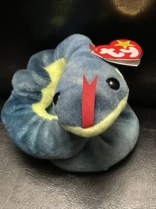 RARE 1997 Retired Hissy beanie baby Mint With Tags And Tag Errors - Picture 1 of 8