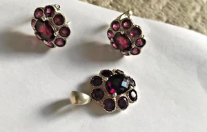 RASPBERRY GARNET GEMS 8 OVALS surround center stone pendent/earrings set pierced - Picture 1 of 16