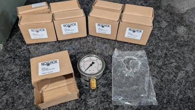  NoShok 25-901 300-psi/Bar Pressure Gauges 1/4" NPT 0 To 300 psi Liquid Filled - Image 1 of 4