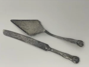 Sheffield Cake/Pie Knife & Server Made In Italy Silverplate - Picture 1 of 14