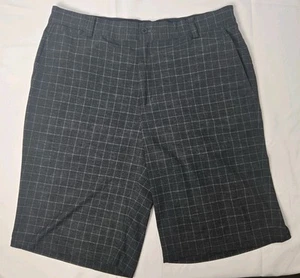 Pantaloncini da golf Nike Tour Performance Dri Fit da uomo taglia 34 grigio/nero a quadri - Foto 1 di 13