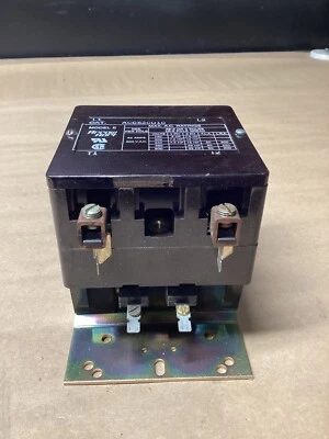 ARROW HART ACC520U10 INDUSTRIAL CONTROL #137F138PR6*CO - Image 1 of 3