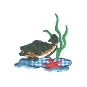 Largemouth Bass Patch Embroidered Cut out Iron on Sew on - Picture 1 of 2