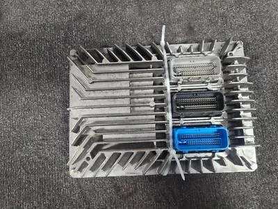 Módulo de control de motor usado (ECM) se adapta a: Módulo de control electrónico GMC Acadia 2015 Foto 1 de 4
