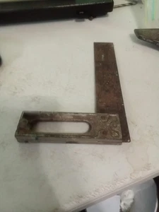 Quadrato da falegname vintage in metallo - 7 1/4" x 4 1/2" - Foto 1 di 9